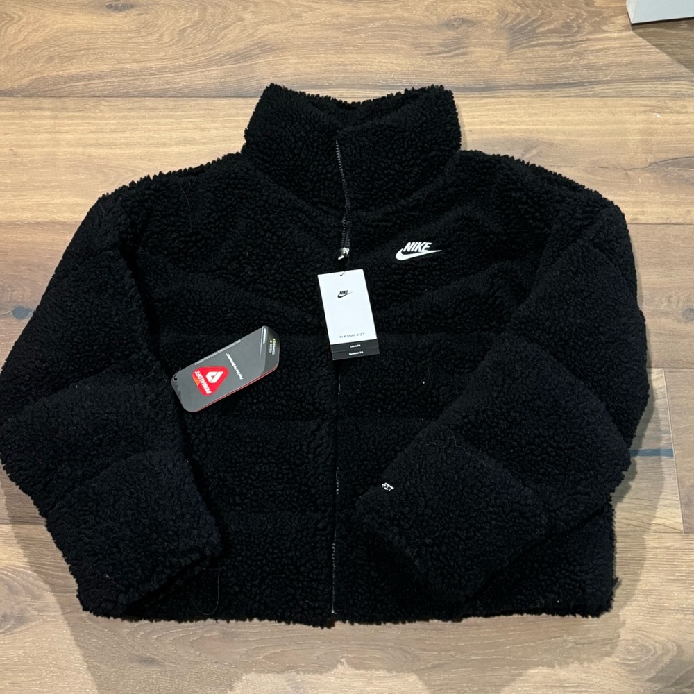 Nike Jacket - Picture 8 of 9